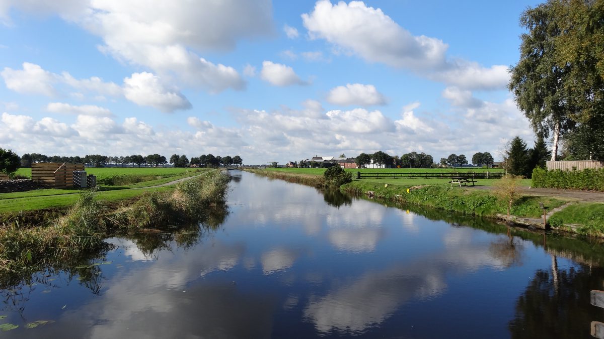 Kiel-Windeweer - vier steigers aan het Kiepdiep