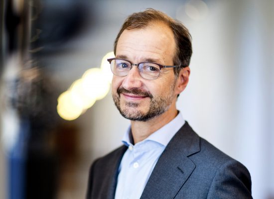 Portretfoto van Eric Wiebes