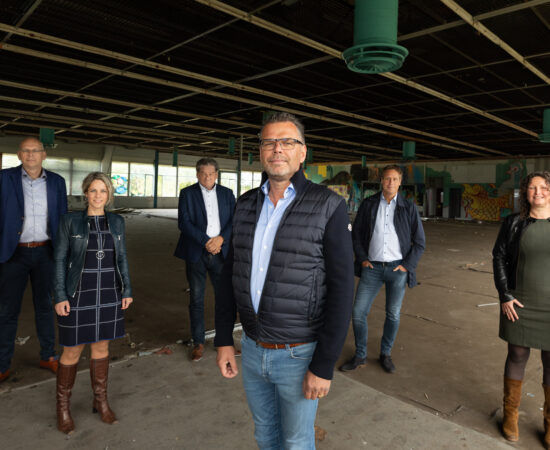 Voorzitter Martin van der Leest (midden) en collega's