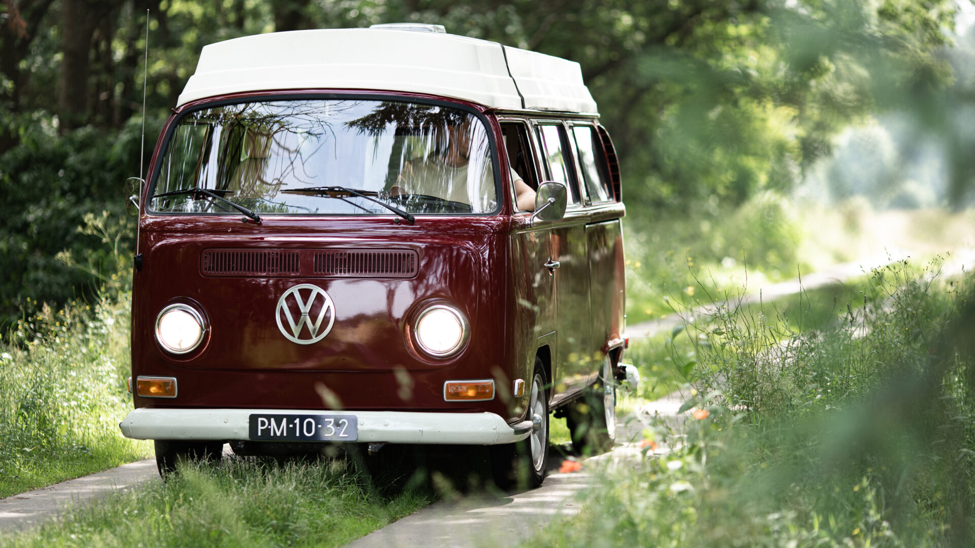 Vw bus in westerwolde